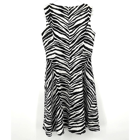Tahari size 8‎ Zebra Print knee length dress - Picture 4 of 7